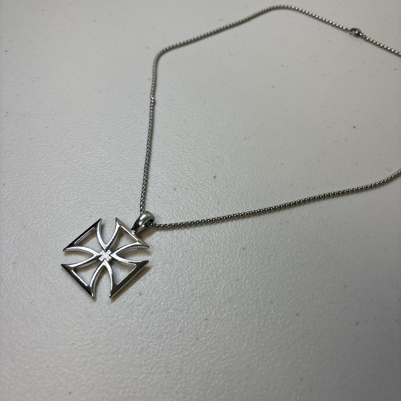 0693 - Silver Square Cross Necklace