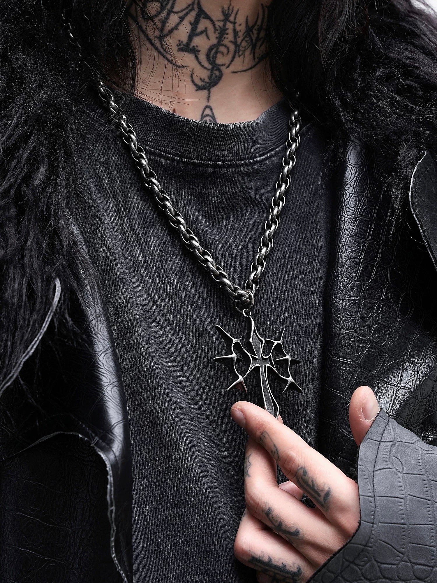 LOVEISWAR Aegis Cross Necklace