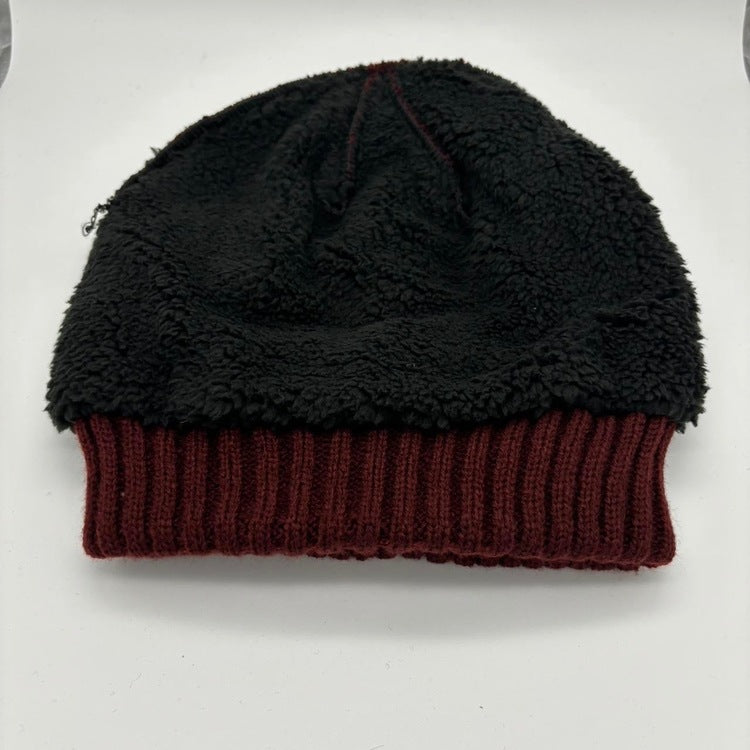 0492 - Skull Knitted Beanie (burgundy)