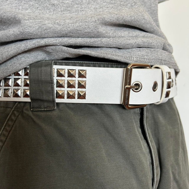 0032 - Pyramid Studded Belt (white)