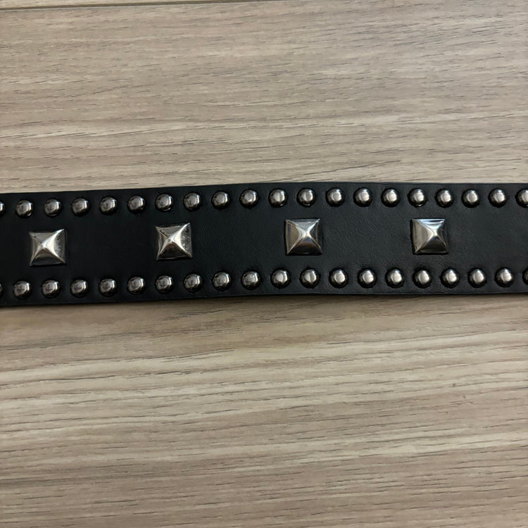0007 - Double Skull Studded Buckle Belt