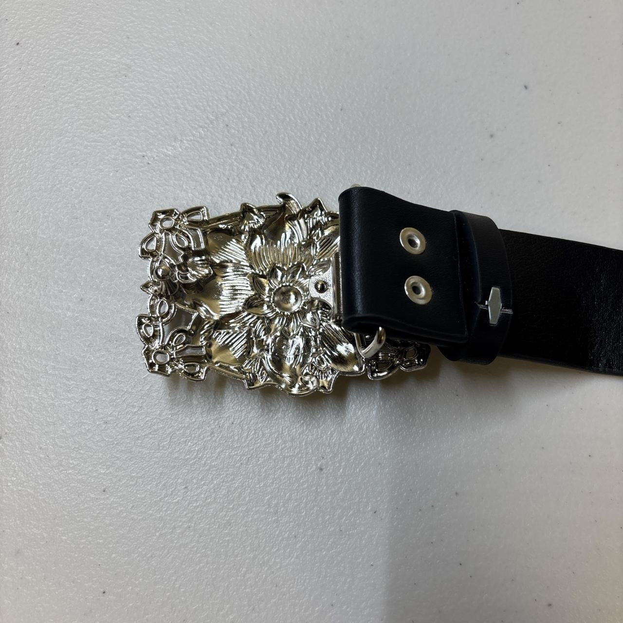 0605 - Gothic Rose Buckle Studded Belt