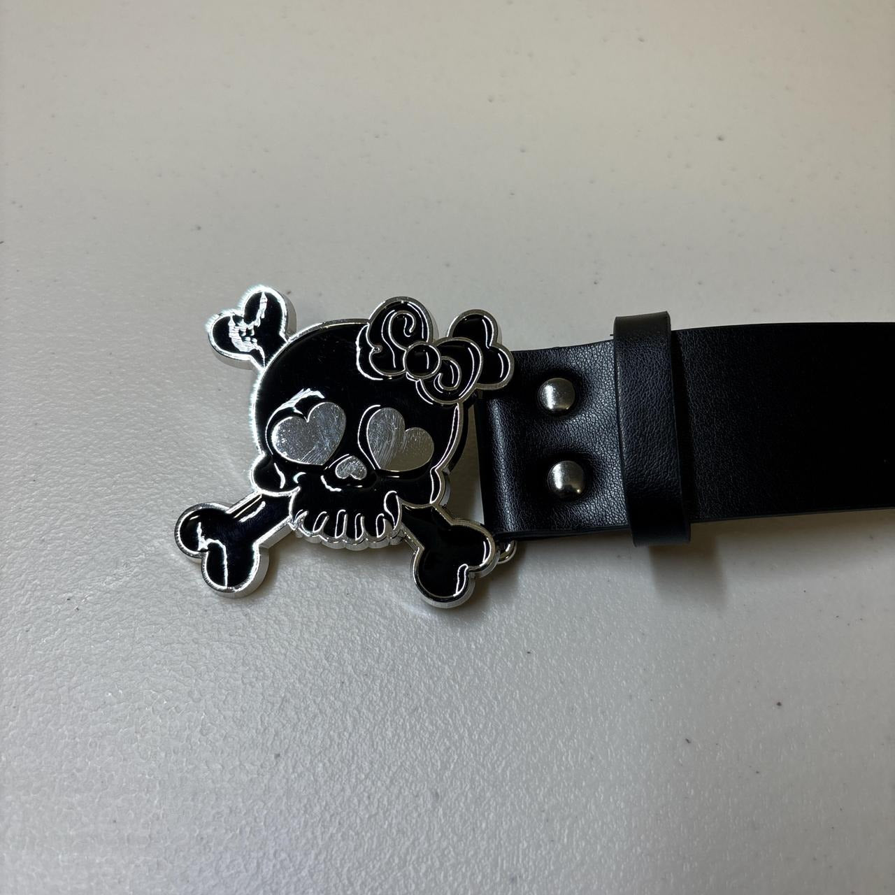 0636 - Skull Heart Buckle Belt Black