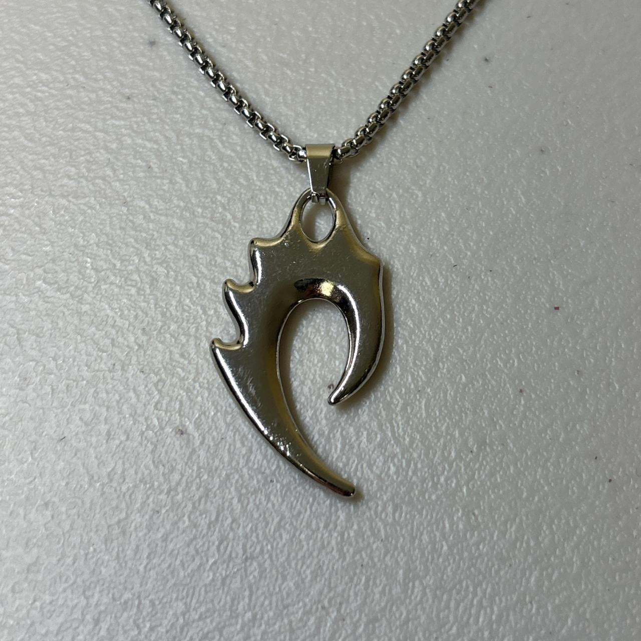 0629 - Rhinestone Wolf Fang Necklace