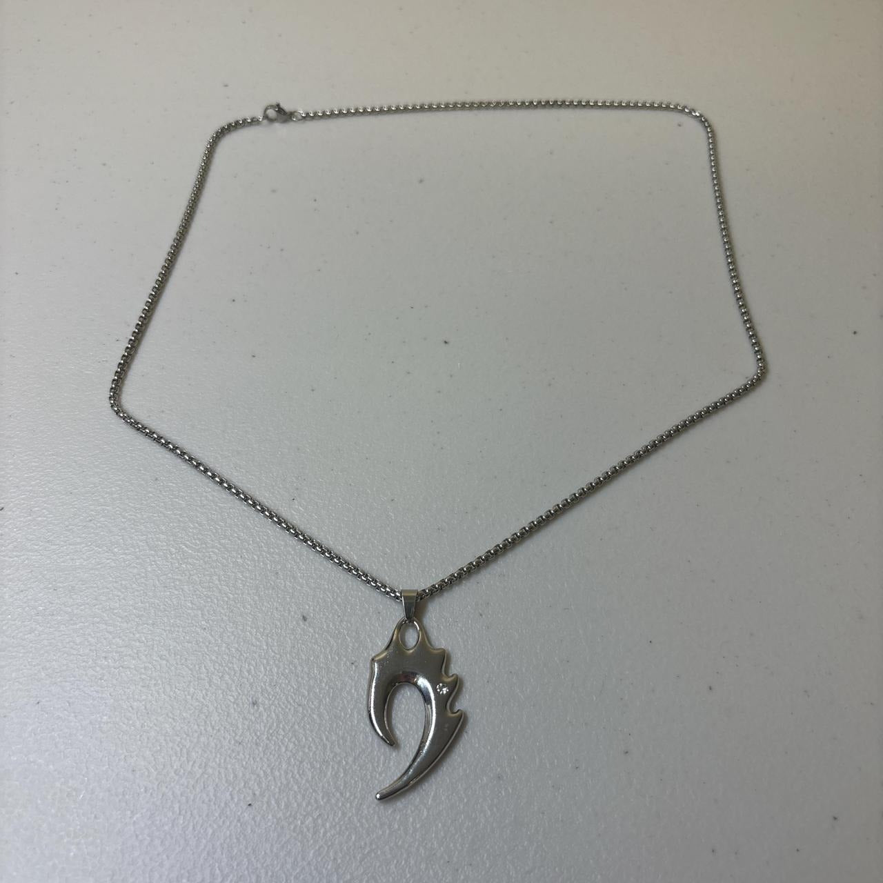 0629 - Rhinestone Wolf Fang Necklace