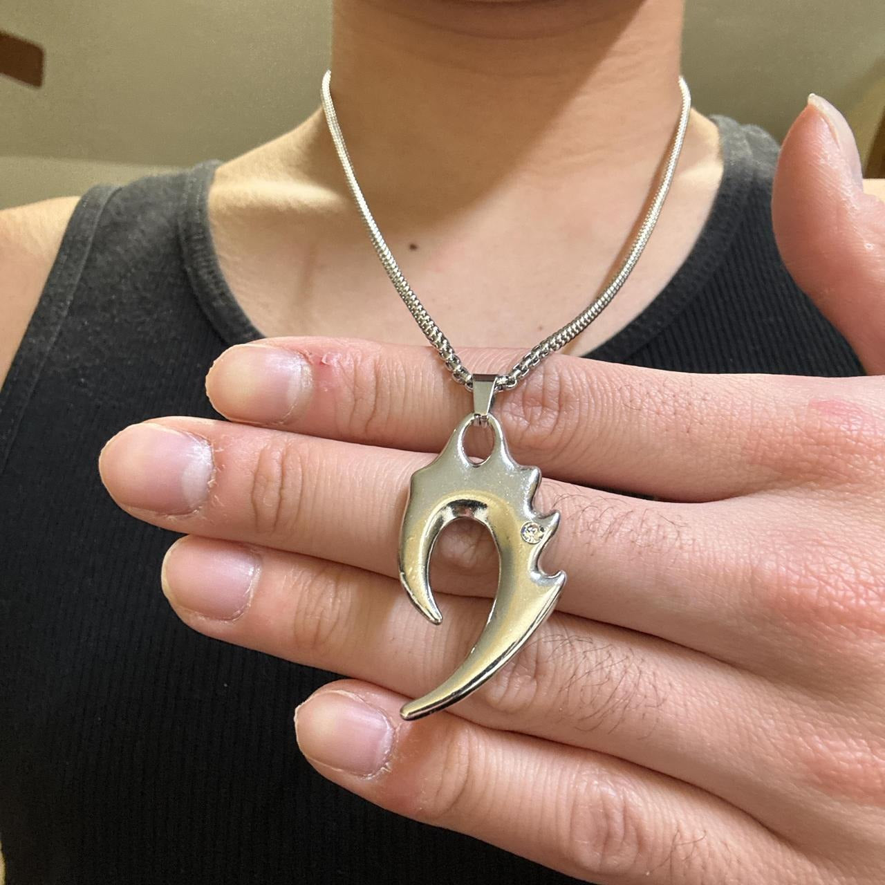 0629 - Rhinestone Wolf Fang Necklace