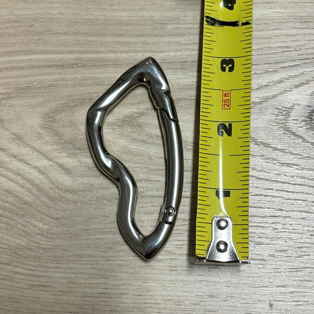 0563 - Abstract Carabiner