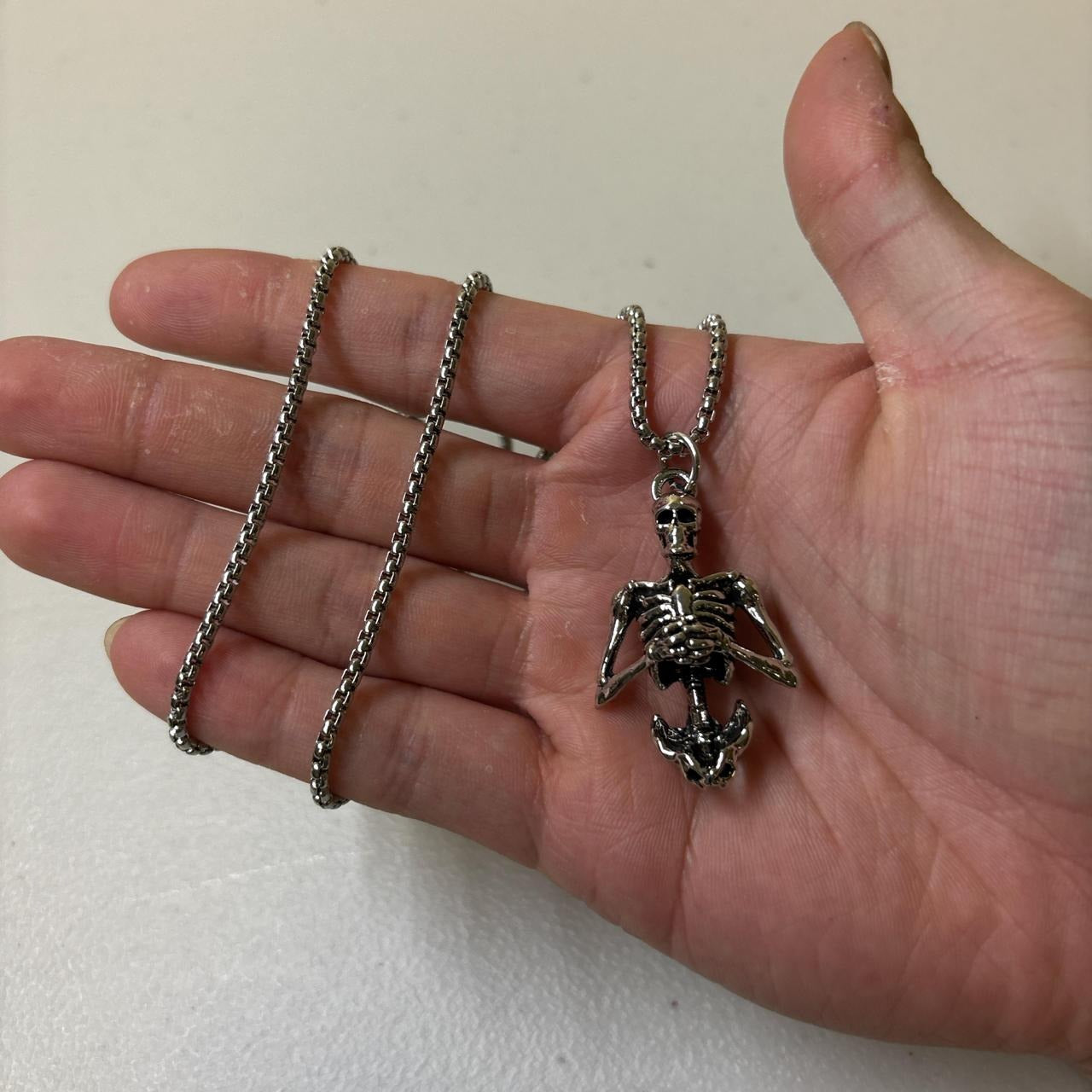 0654 - Skeleton Burial Skull Necklace