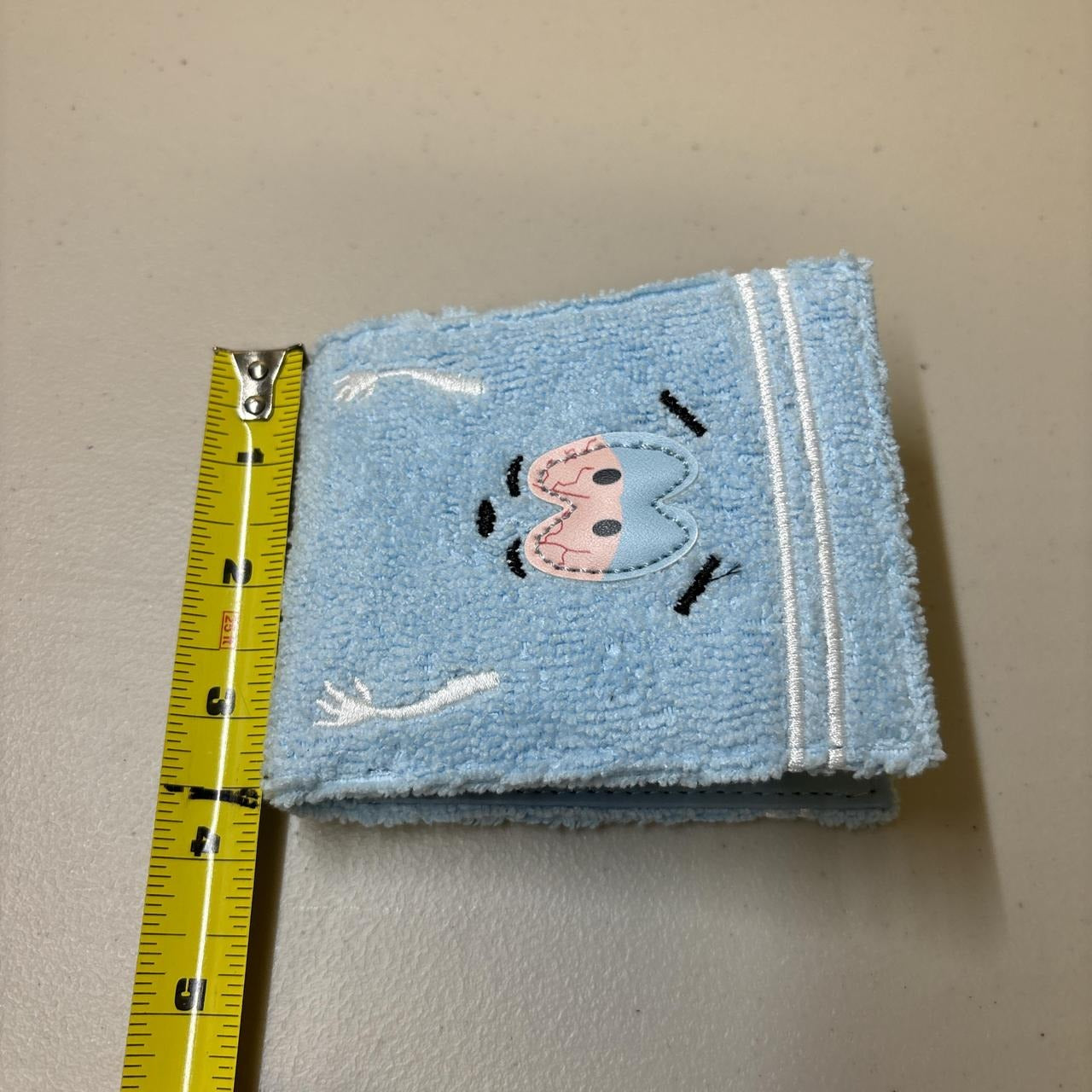 0677 - High Eyes Blue Yarn Wallet V2