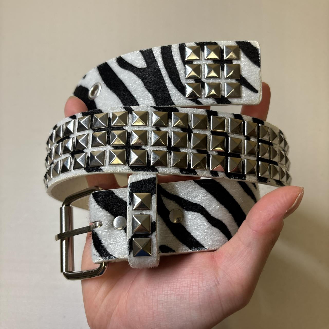 0666 - Zebra Striped Studded Belt
