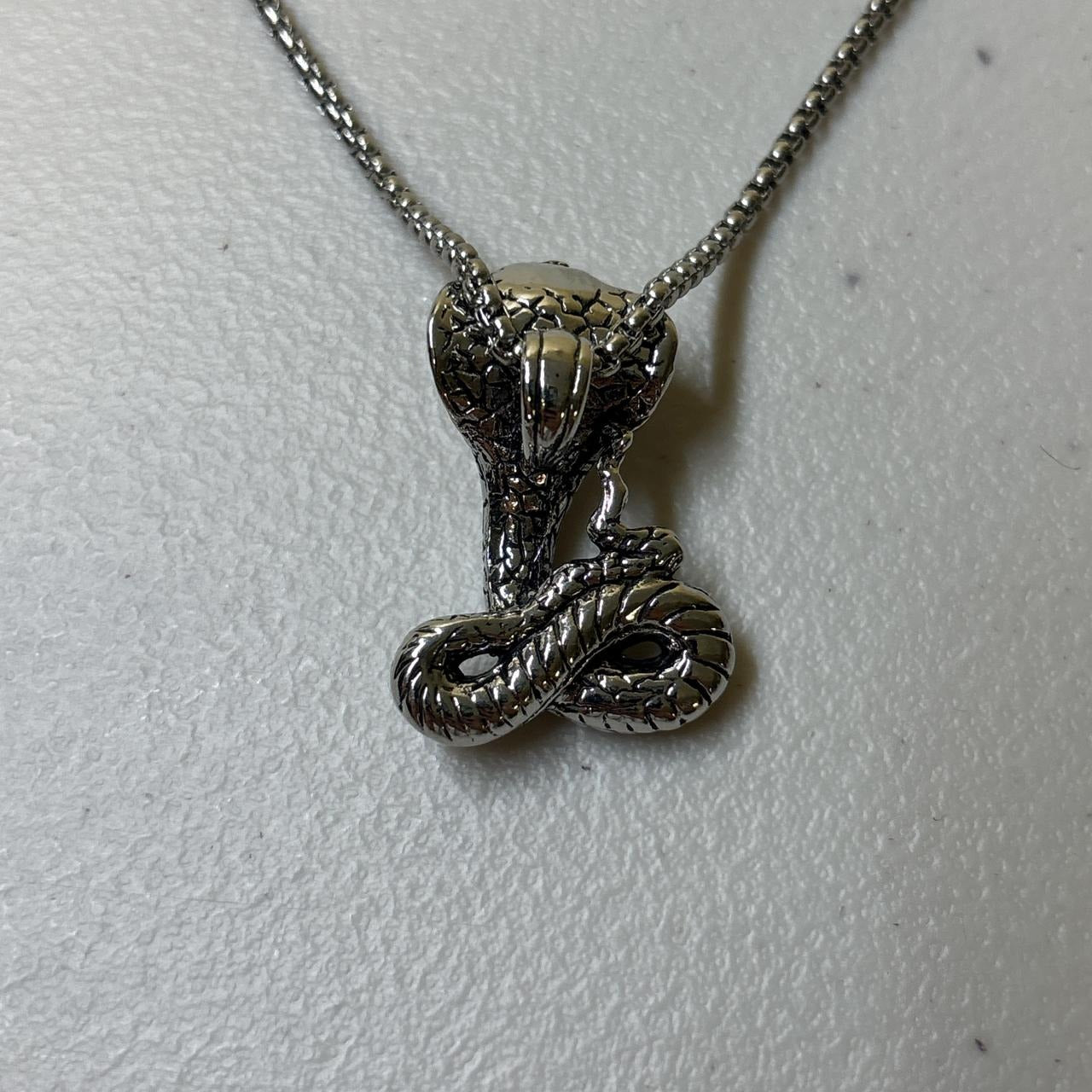 0618 - Cobra Serpent Red Eyes Necklace