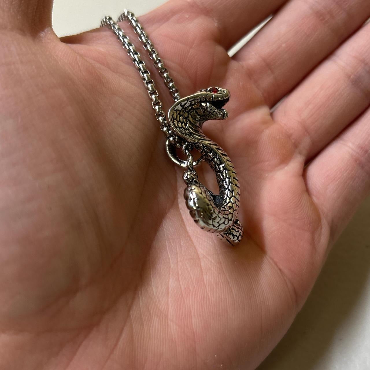 0618 - Cobra Serpent Red Eyes Necklace