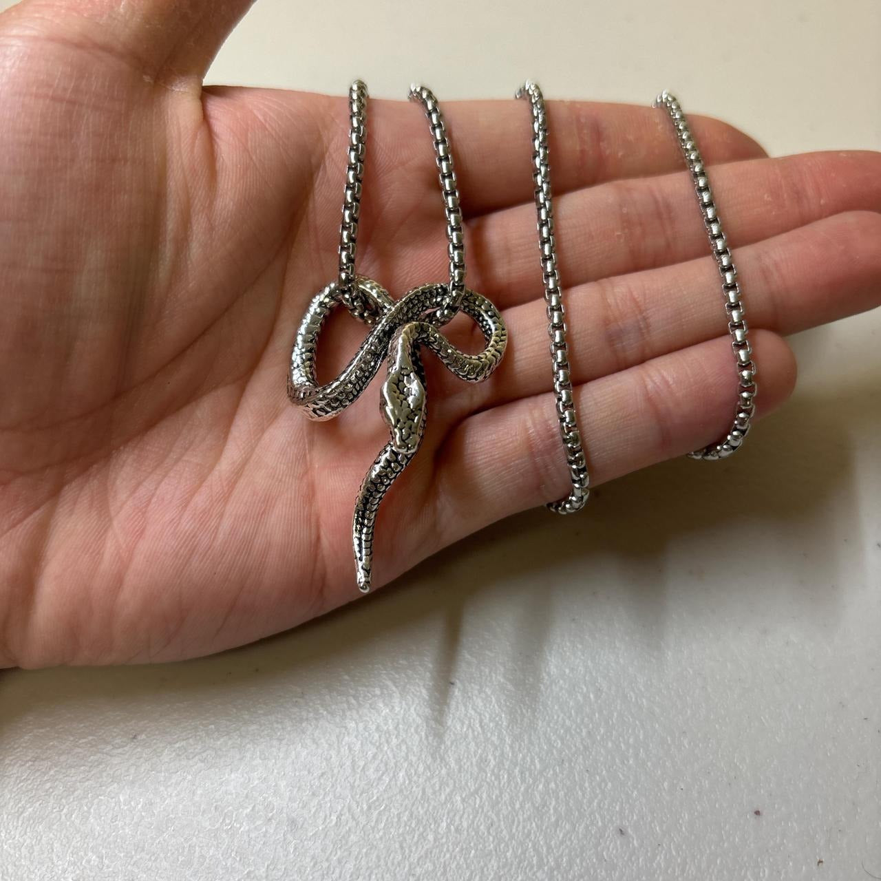 0710 - Silver Snake Serpent Necklace