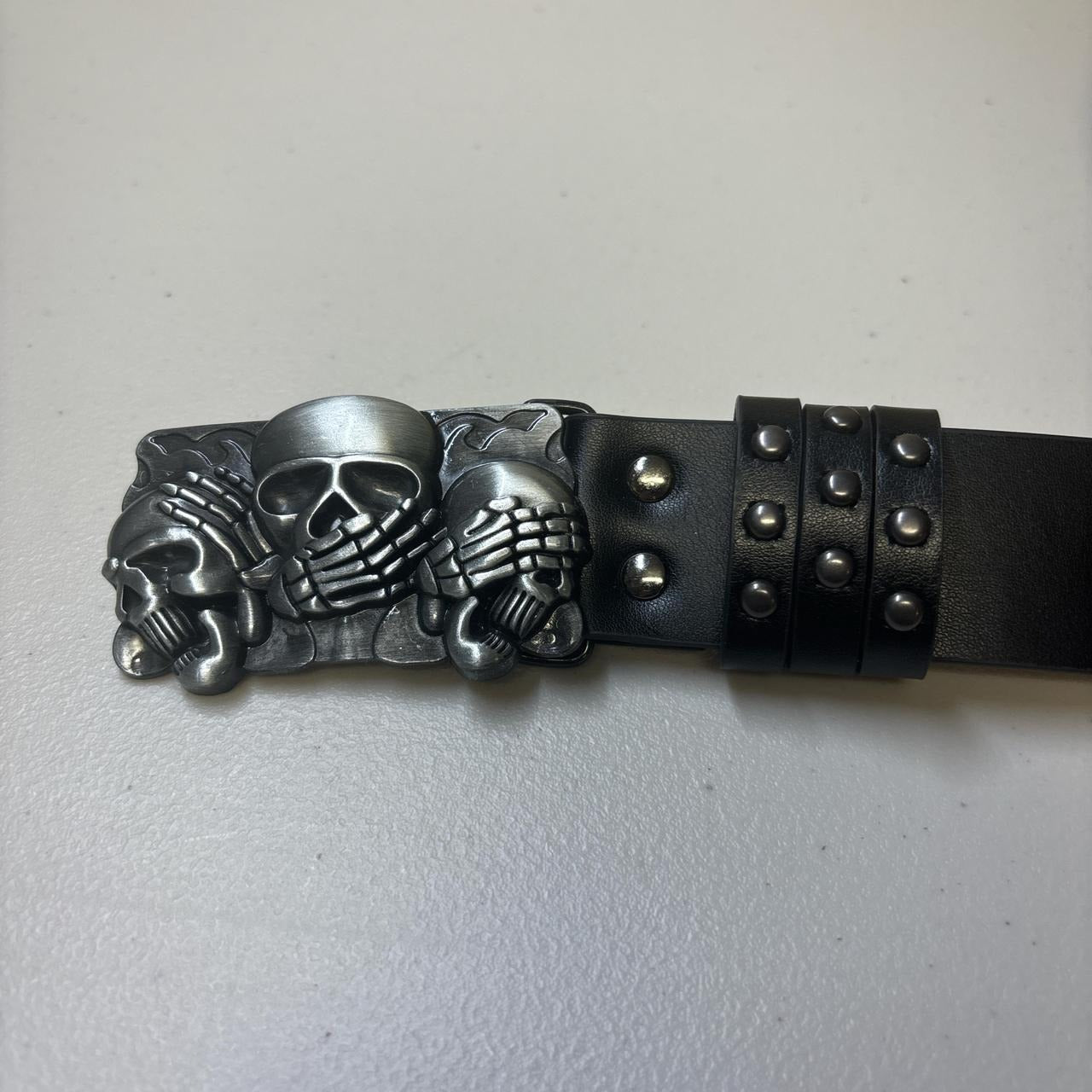 0699 - Catacombs Skull Buckle Studded Belt