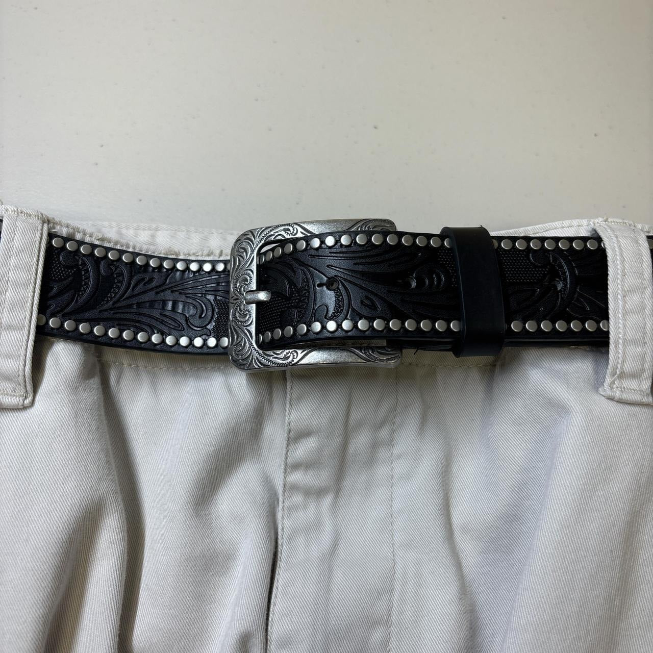 0648 - Floral Square Buckle Studded Belt