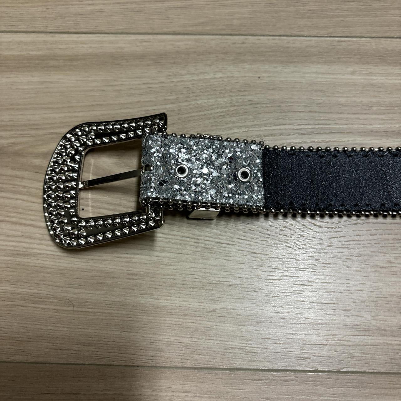 0560 - Silver Rhinestone Grommet Buckle Belt