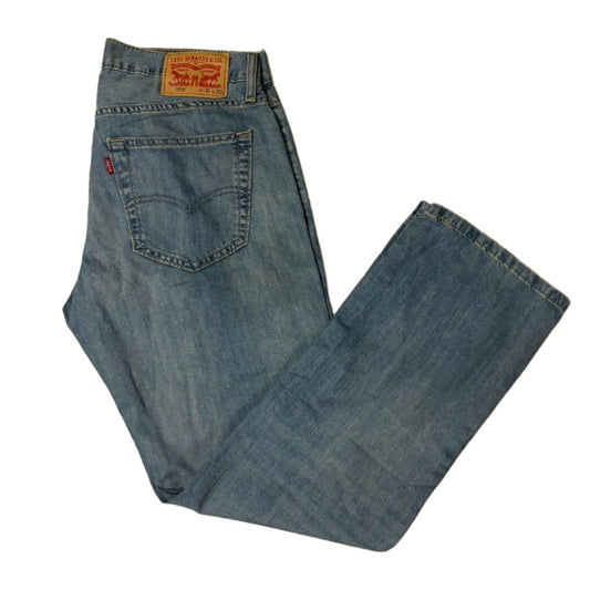 0521 - Faded Light Blue Levi’s Jeans