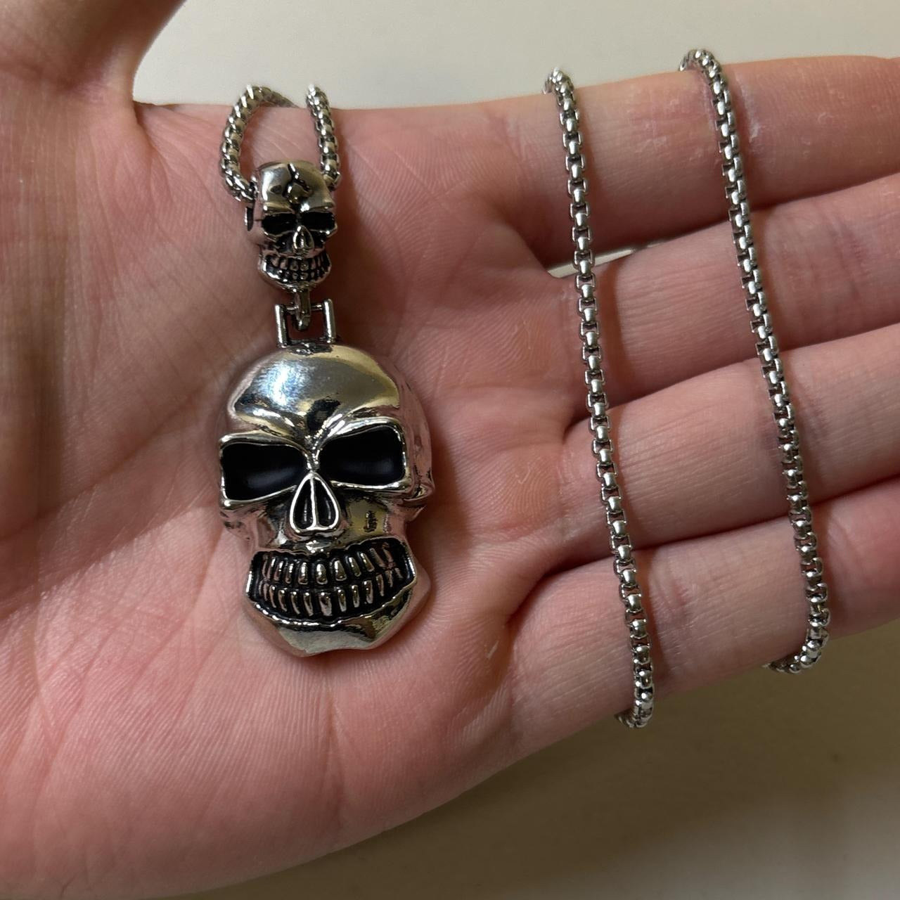 0622 - Silver Skull Pendant Necklace