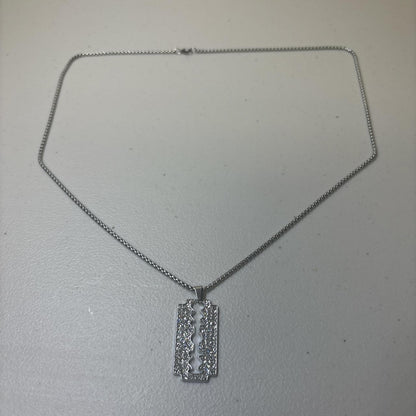 0715 - Sparkling Rhinestone Razor Necklace