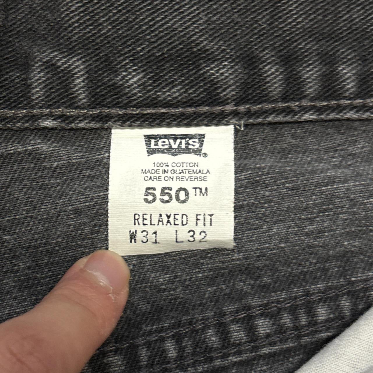 0639 - Vintage ‘02 Levi’s Faded 550 Black