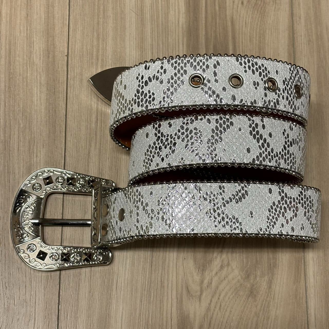 0489 - Silver Studded Buckle Scale Belt