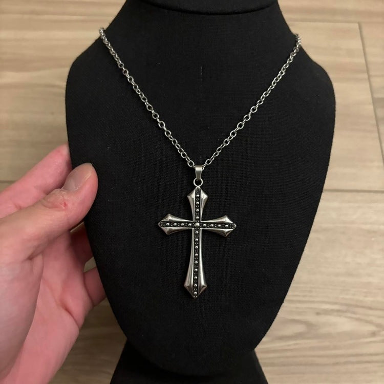 0221 - Grunge Cross Necklace