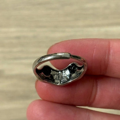 0318 - Silvery Frog Ring