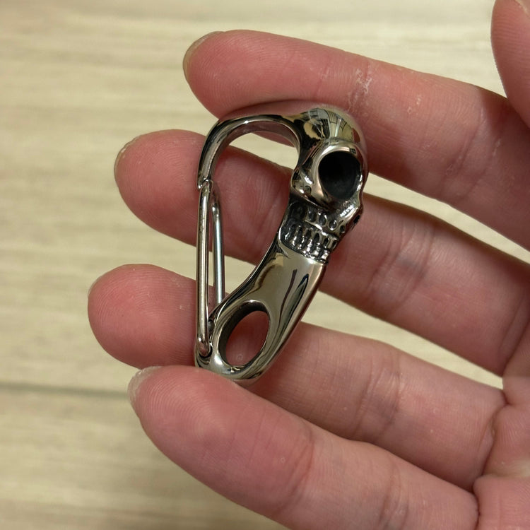 0168 - Y2K Skull Carabiner