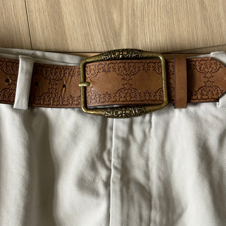 0013 - Bronze Buckle Floral Belt