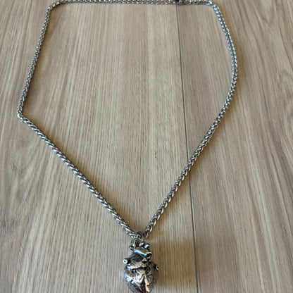 0285 - Realistic Heart Necklace