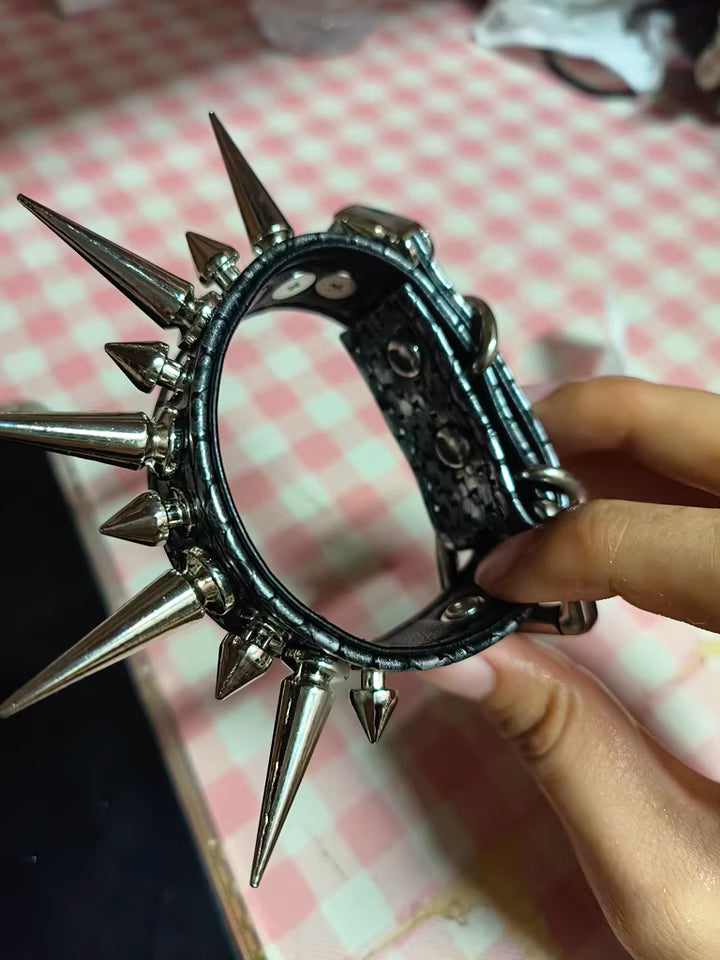 VX-13 Spike Cuff