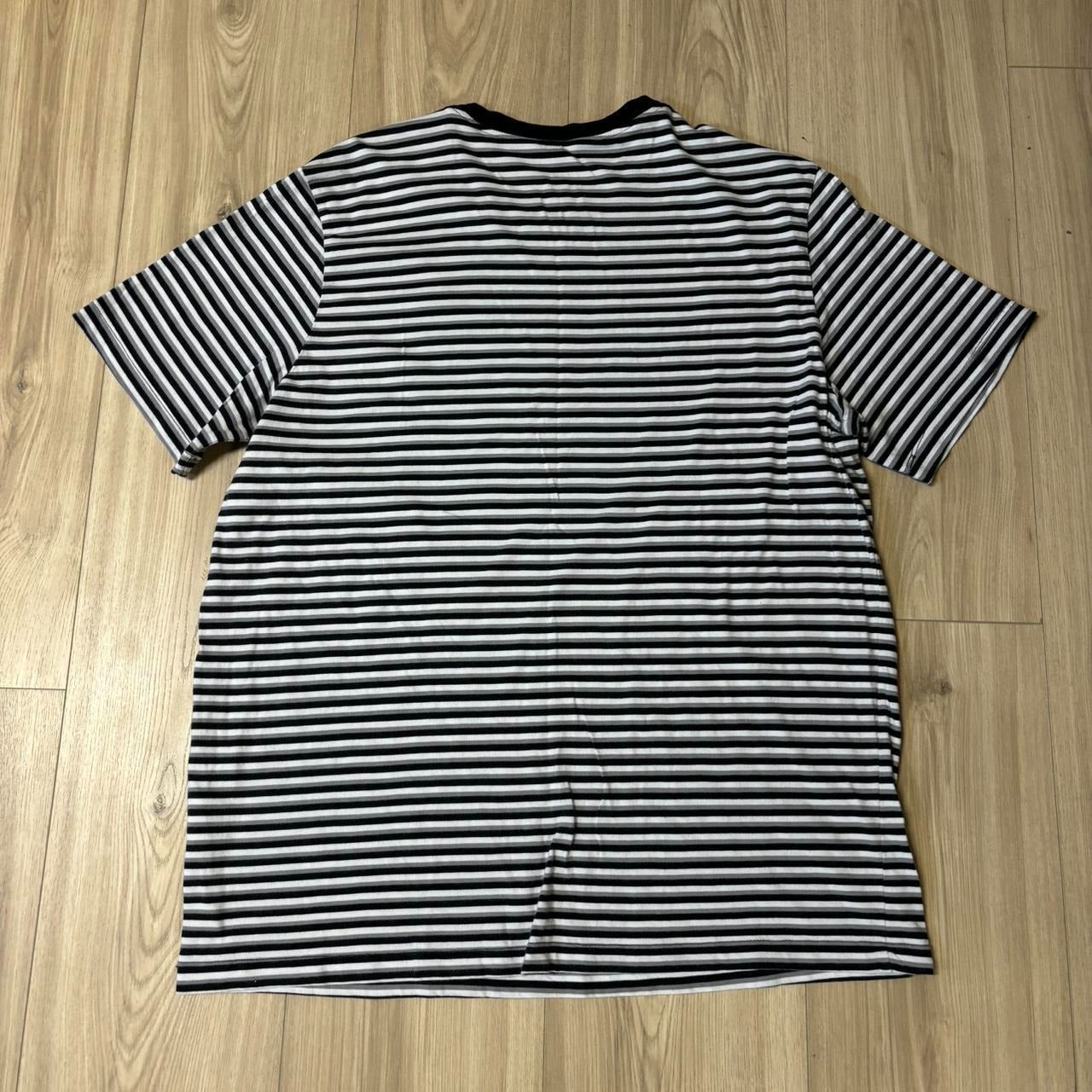 0518 - Nike SB Black White Striped Shirt