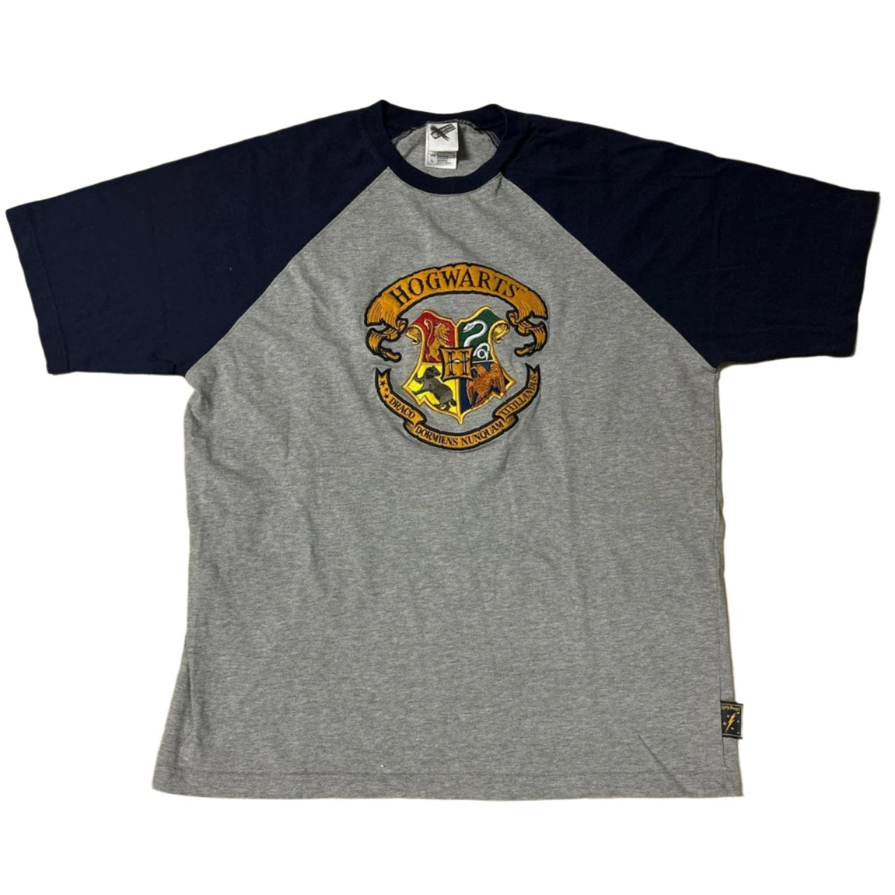 0524 - '01 Hogwarts Harry Potter Embroidered Shirt