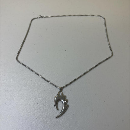 0629 - Rhinestone Wolf Fang Necklace