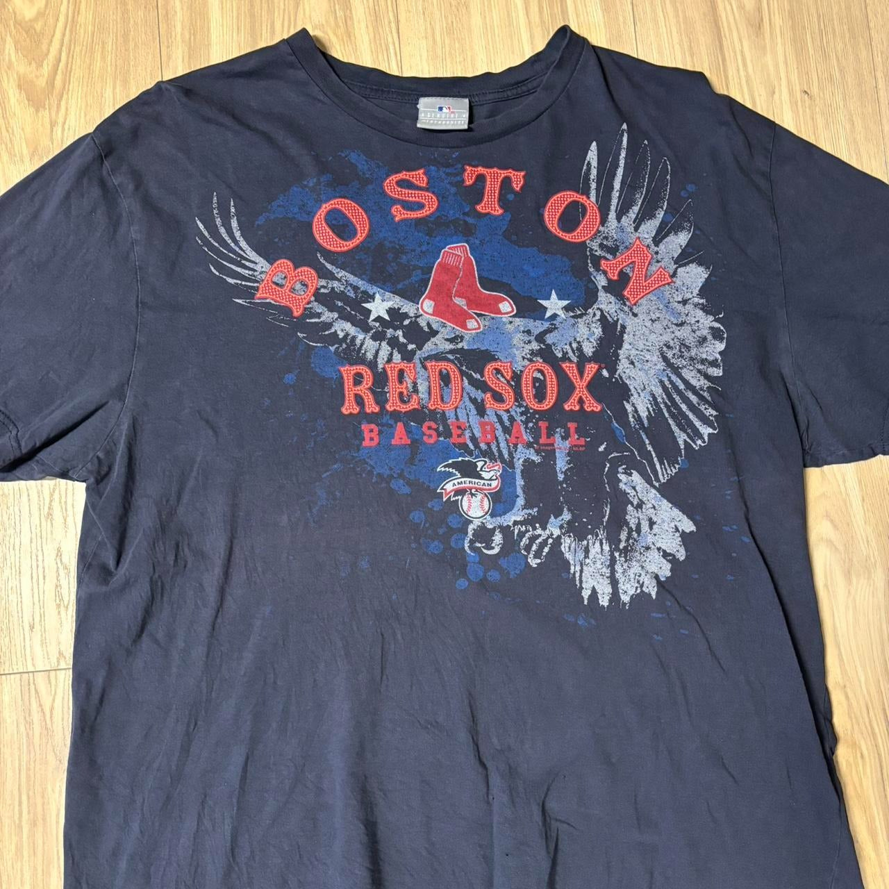 0507 - Vintage MLB Red Sox Eagle Shirt