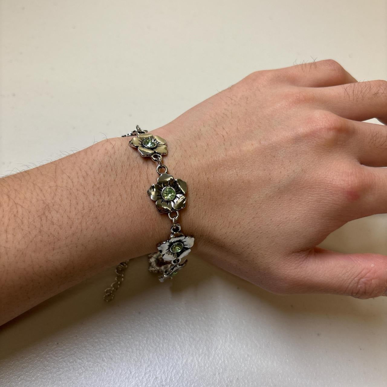 0635 - Green Gemstone Rose Bracelet