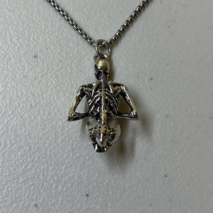 0654 - Skeleton Burial Skull Necklace