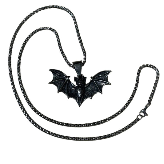 0496 - Detailed Vamp Bat Necklace