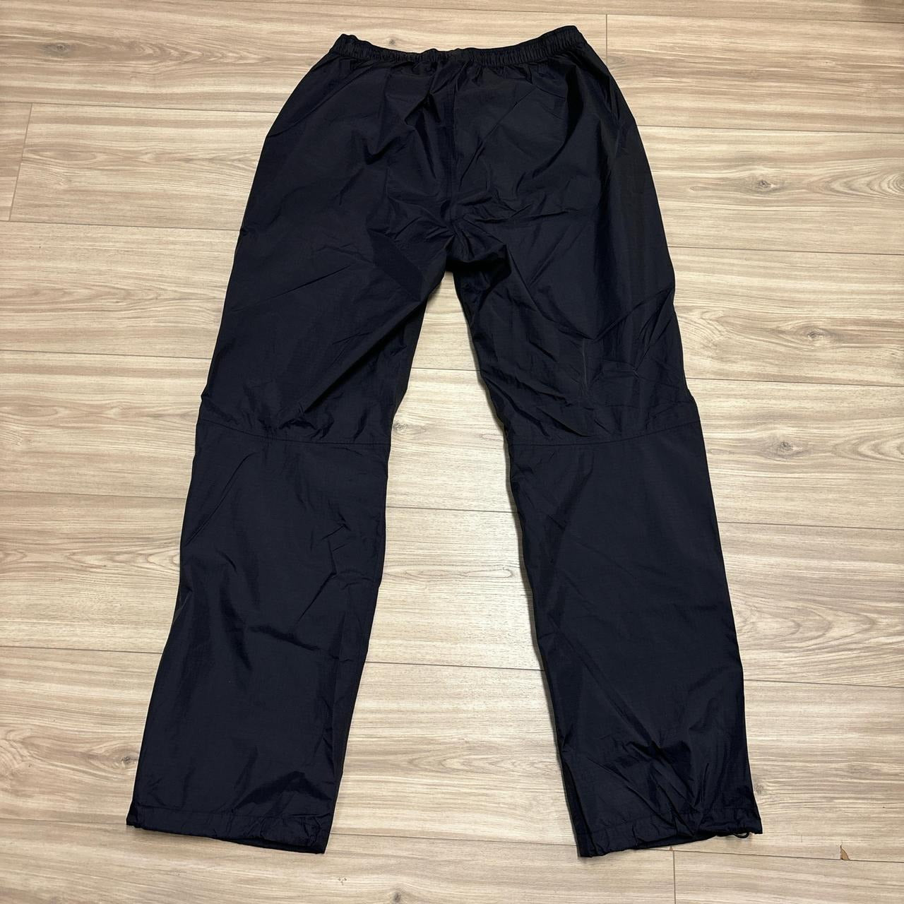 0556 - Adidas Black Windbreaker Track Pants