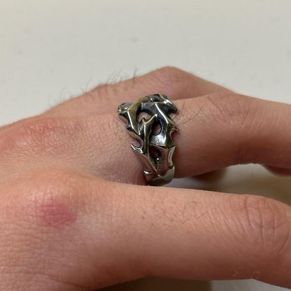 0628 - Rose Thorn Barbed Ring
