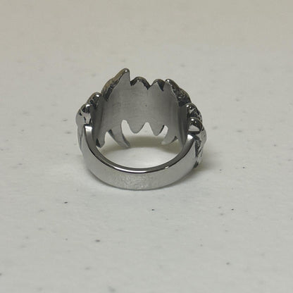 0585 - Steel Fang Ring