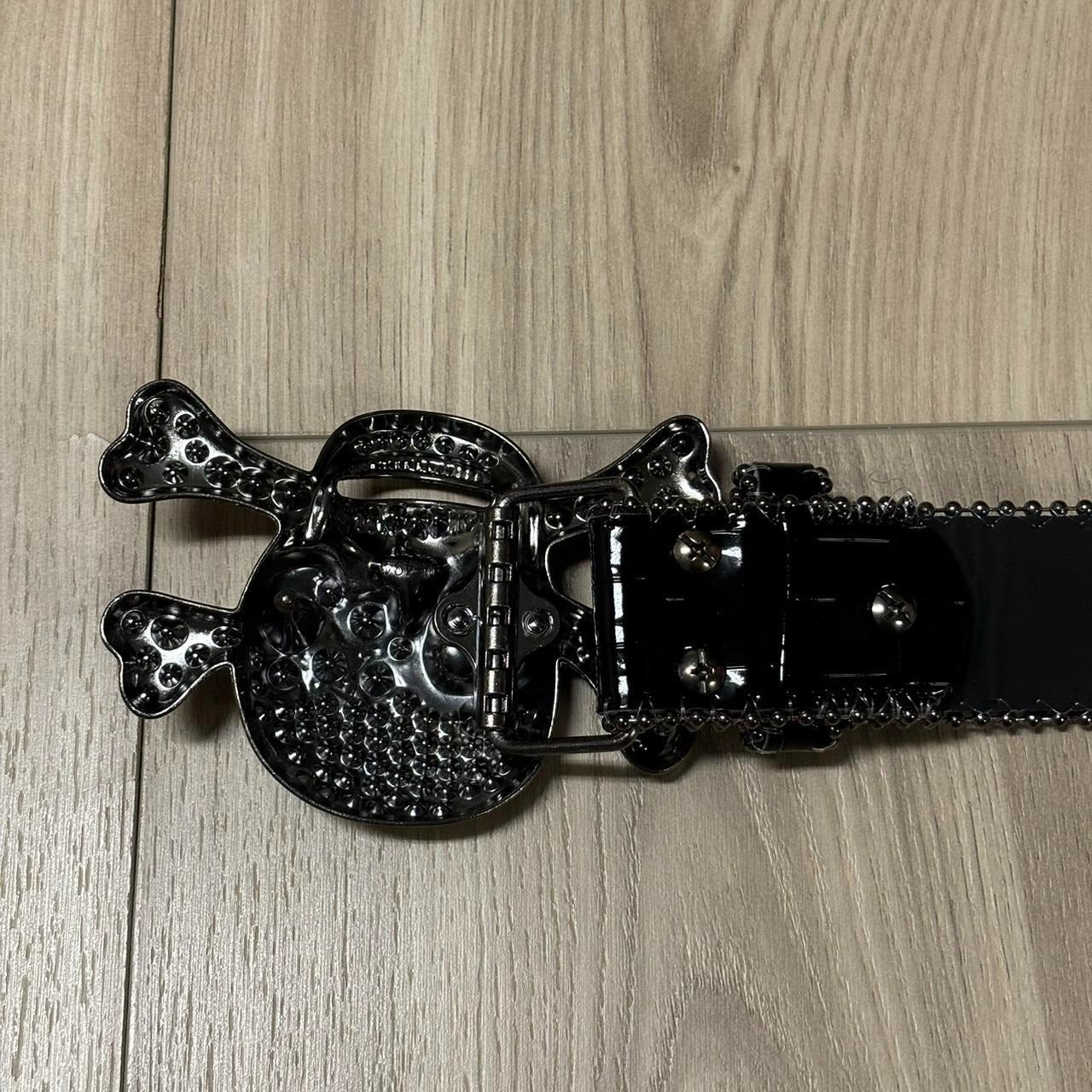 0490 - Black Rhinestone Scale Skull Belt